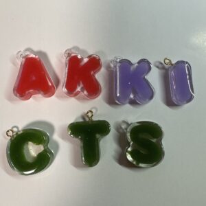 ぷっくりイニシャルチャーム